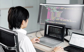 乐清 api php源码,下载的php源码怎么运行呢？
